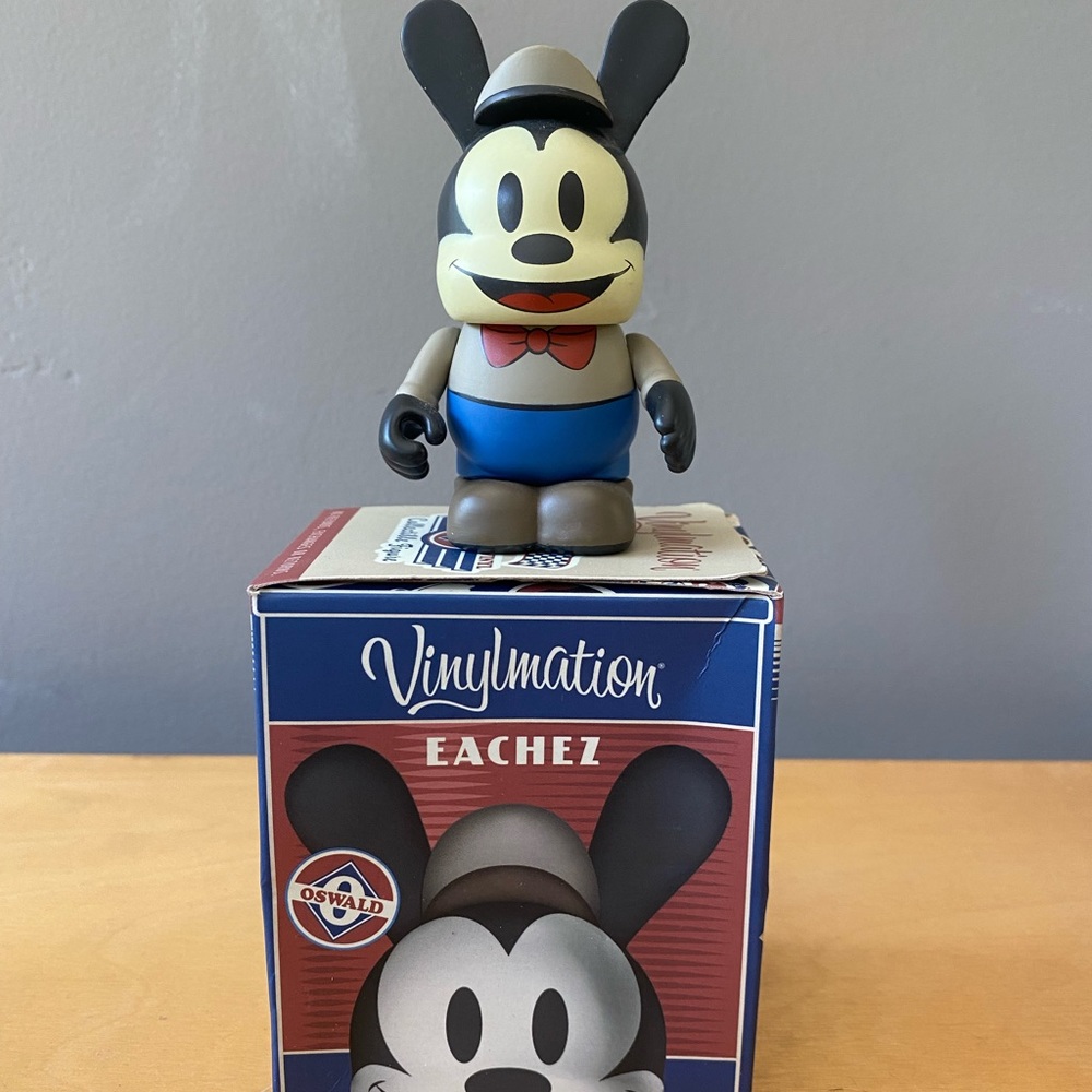 Disney Vinylmation 3” Super Service Eachez Oswald